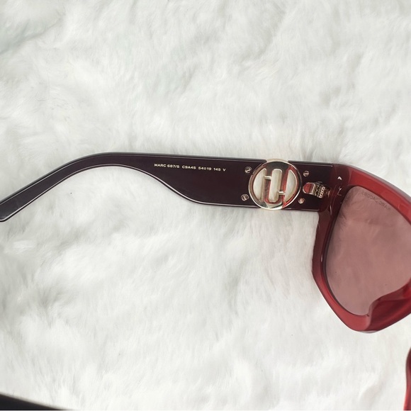 *MARC JACOB* New In Case Red Butterfly Sunglasses main image 9